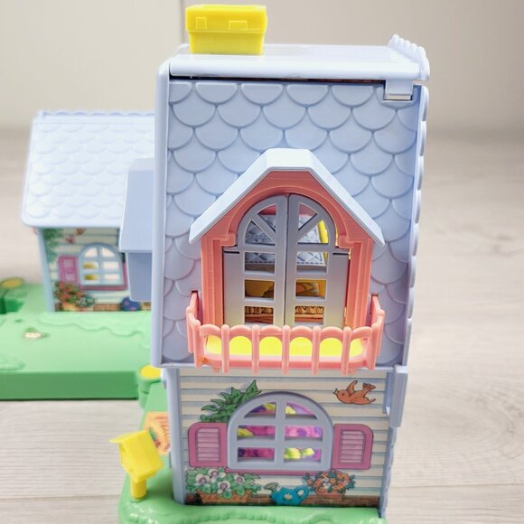 Vintage 1994 TAKARA Furry Families, Lion Family Enchanted Playhouse + furniture - Picture 8 of 16